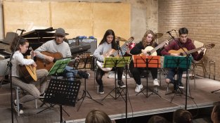 Els alumnes van cantar i van interpretar peces amb diversos instruments