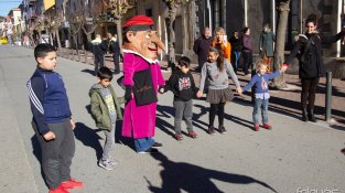 Petits i grans van jugar i gaudir de l'últim dia de l'any