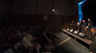 Joan Isaac va comptar amb diverses col·laboracions