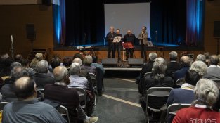 Joan Isaac va comptar amb diverses col·laboracions