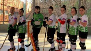 Les fèmines van lluir diumenge un braçalet lila per commemorar el Dia Internacional de la Dona Treballadora