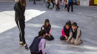 Els alumnes de 4t d'ESO de l'institut van fer de voluntaris