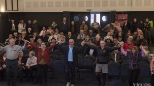 Després de la missa en record dels difunts, la celebració es va traslladar a la Societat