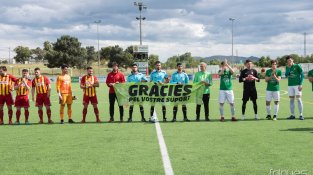 L'equip es va acomiadar de l'afició amb mostres d'agraïment