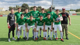 L'equip es va acomiadar de l'afició amb mostres d'agraïment