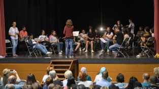 Els alumnes de 1r van tocar instruments de vent i els de 2n, de corda