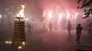 Els corredors del CEJ van baixar la Flama del Canigó