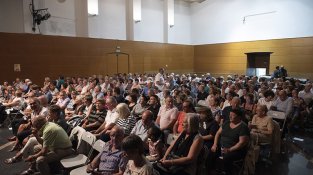 Quim Masferrer va actuar a la sala de la Societat