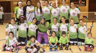 Les fèmines del club, durant la presentació