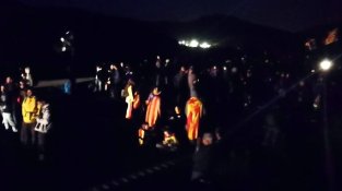 Els manifestants han anat fent torns per dormir durant tota la nit