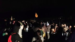 Tall de l'Ap7 a la Jonquera uns minuts abans de les 8 del vespre