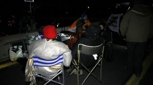 Centenars de persones han passat la nit a l'autopista