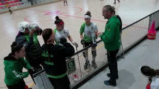 El sènior femení va empatar 4-4 a Palau de Plegamans