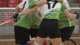 El sènior femení va perdre un partit que va ser retransmès en directe