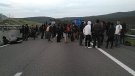 L'autopista AP-7, tallada en sentit sud pels manifestants de la vaga general