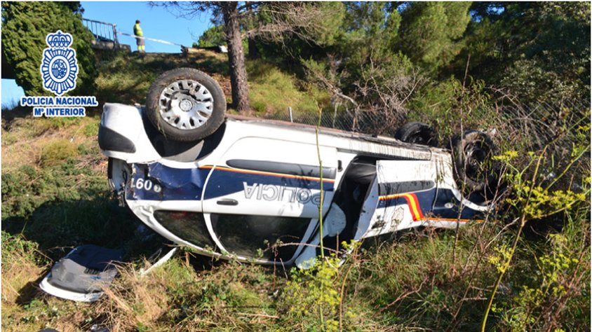 El cotxe patrulla va bolcar quan agafava el camí vell d'Agullana