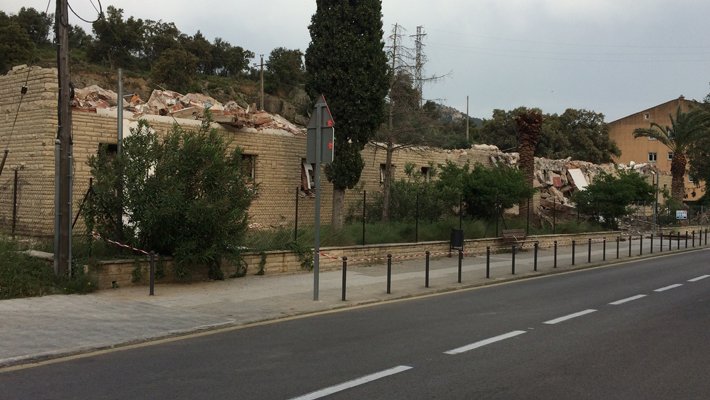 La caserna reduïda a no una planta baixa