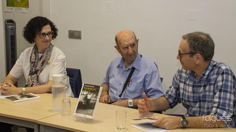 Núria Martí, Joan Pacheco i Jordi Font, durant la presentació