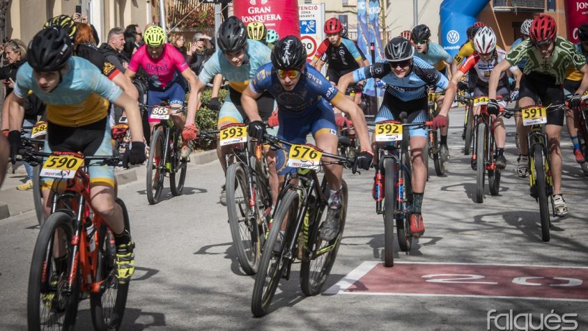 Hi van participar esportistes d'arreu de Catalunya