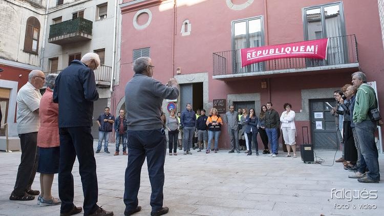 A la Jonquera es va llegir el manifest a davant de l'Ajuntament