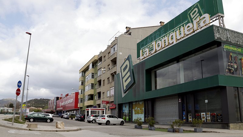 Molts comerços han hagut de tancar