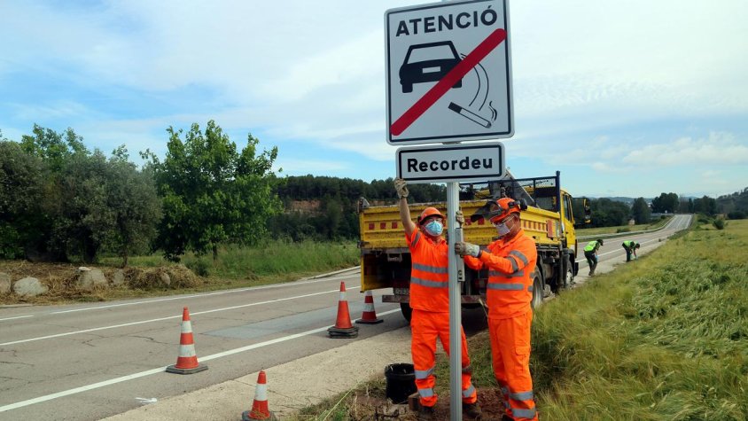Els Agents Rurals instal·len senyalització específica al Bages