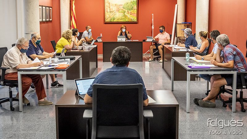 El primer ple presencial post-Covid va reorganitzar la disposició dels regidors