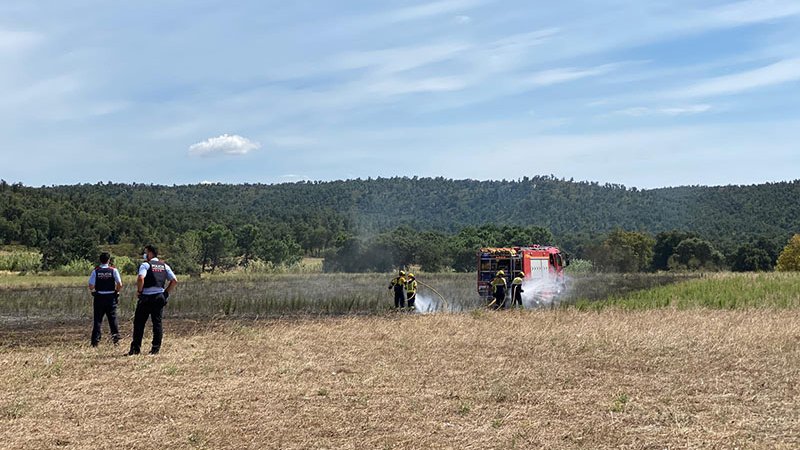 Bombers i Mossos al lloc dels fets