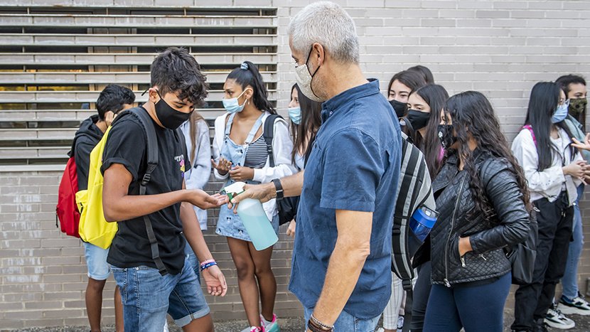El personal docent va guiar l'alumnat tot el dia