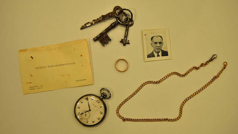 Entre els objectes hi ha joies, fotografies o documnets personals
