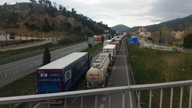 28 de març: les mobilitzacions independentistes ja van col·lapsar la frontera