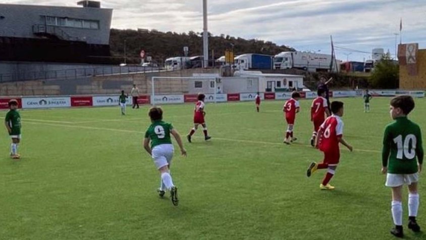 Una imatge dels prebenjamins de la UE la Jonquera