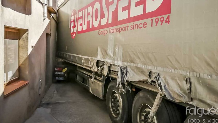 Camió encastat ahir a Cantallops