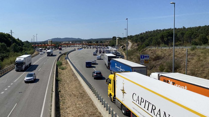 El camió circulava a gran velocitat per l'AP-7 a l'alçada de la Jonquera