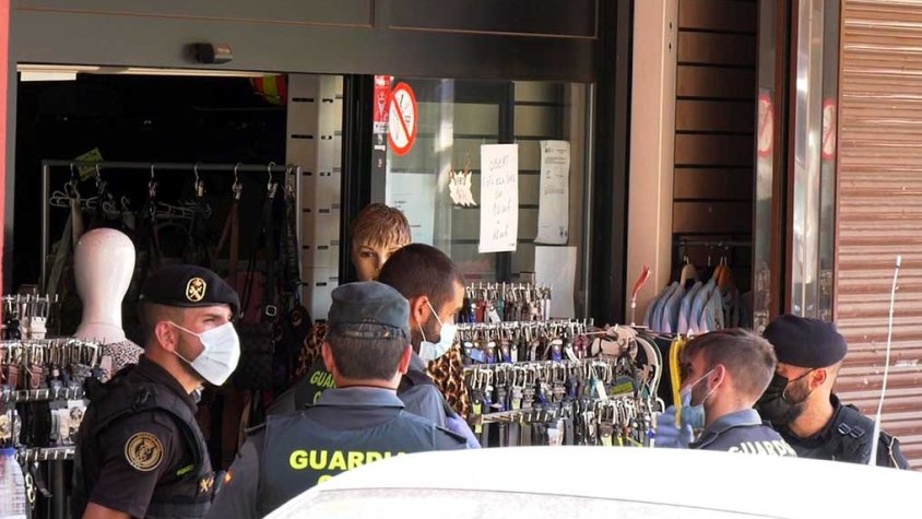 Deu detinguts i set investigats en una operació contra les falsificacions