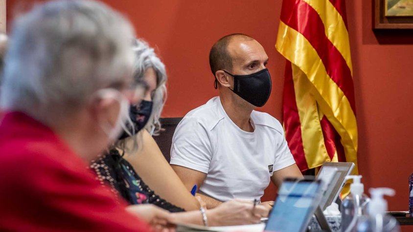 El regidor Rafa Medinilla, de Junts per Catalunya, en el Ple municipal de juliol passat