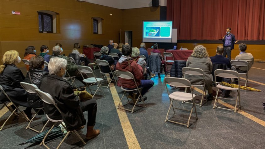 La sessió es va fer a la sala de la Societat