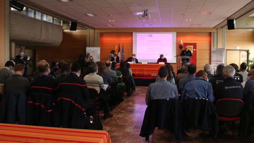 L'acte ha comptat amb la participació de cossos d'emergències de banda i banda de la frontera