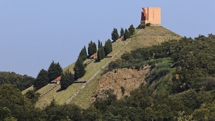 Es va erigir com un símbol antifranquista