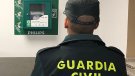Cedeixen dos desfibril·ladors als cossos de seguretat que treballen a la frontera