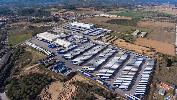 El nou centre ofereix diversos serveis per als transportistes