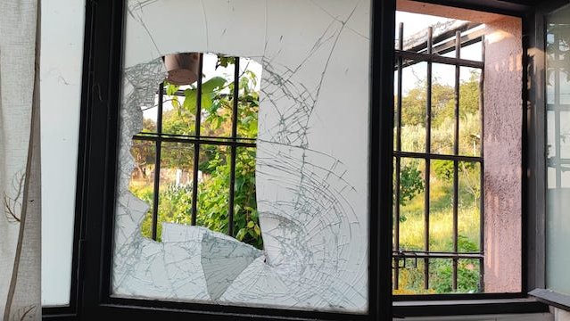 Els lladres també han provocat diverses destrosses