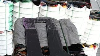 Els contenidors estan ubicats als carrers Carles Bosch de la Trinxeria i Arias Comellas