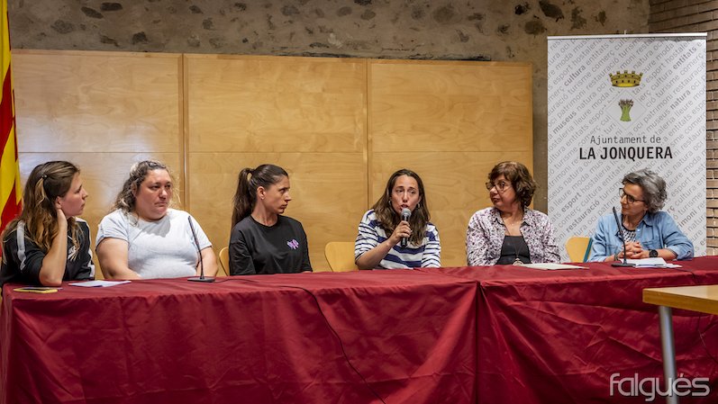 Les participants, en un moment del debat