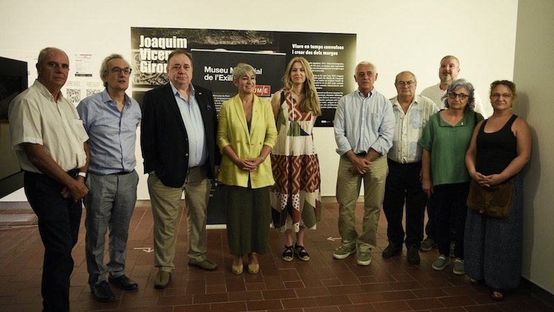 La comitiva es va passejar pel museu durant una hora