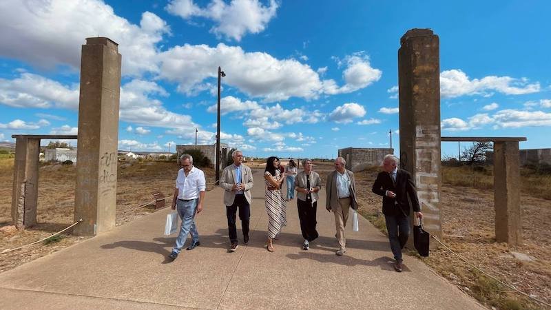 El director del museu i la consellera de Justícia, aquest matí, a Ribesaltes