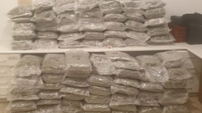 La droga comissada, ja a la comissaria (cliqueu per ampliar)