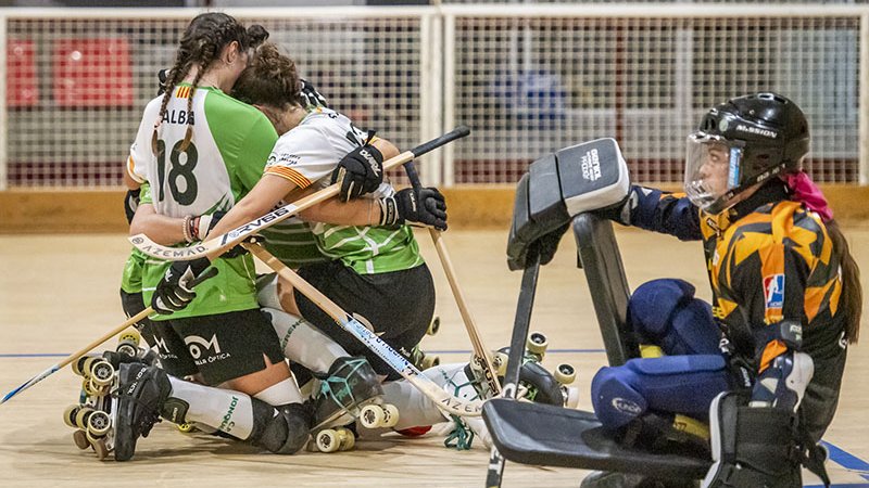 Les verd-i-blanques, celebrant un dels gols