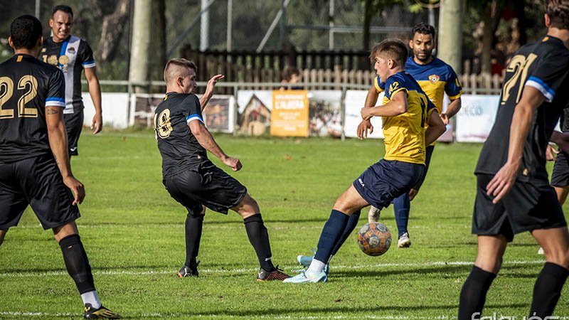 Els locals van lluitar durant els 90 minuts