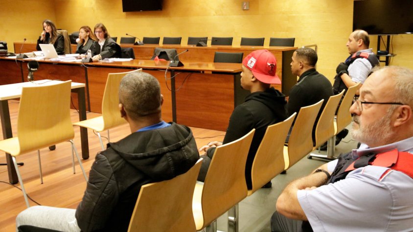 Els tres acusats, durant el judici a l'Audiència